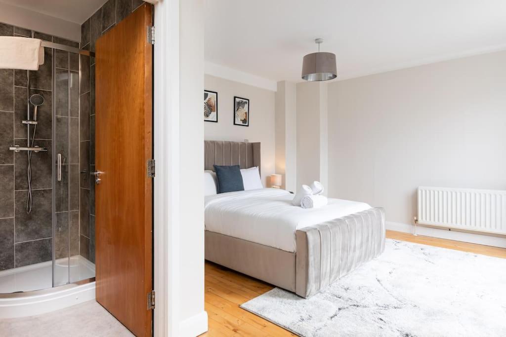 Modern Penthouse Apartment 2 Bed, 2 Bath Sleeps 6 City Centre Belfast Eksteriør billede
