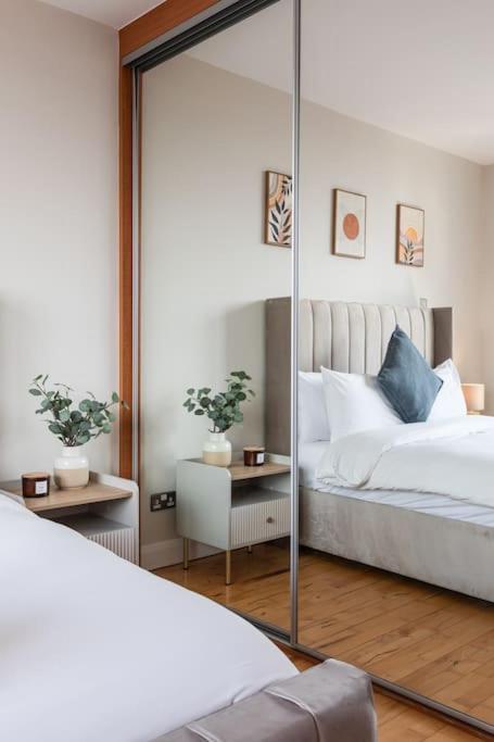Modern Penthouse Apartment 2 Bed, 2 Bath Sleeps 6 City Centre Belfast Eksteriør billede