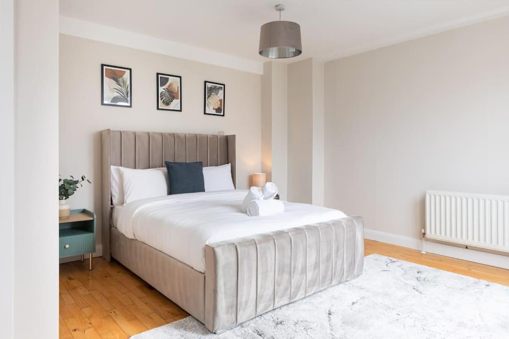 Modern Penthouse Apartment 2 Bed, 2 Bath Sleeps 6 City Centre Belfast Eksteriør billede