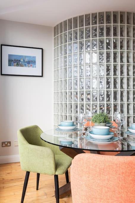 Modern Penthouse Apartment 2 Bed, 2 Bath Sleeps 6 City Centre Belfast Eksteriør billede