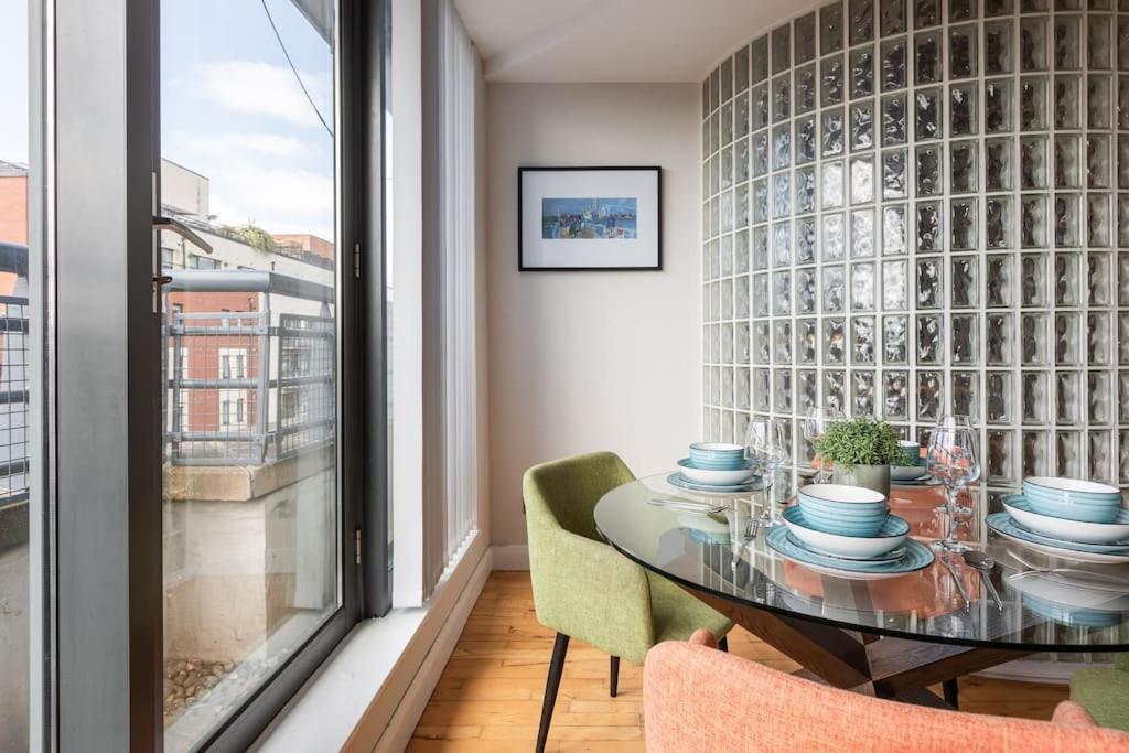 Modern Penthouse Apartment 2 Bed, 2 Bath Sleeps 6 City Centre Belfast Eksteriør billede